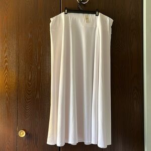 Talbot’s petites white, maxi skirt. Size 3XP. NWT